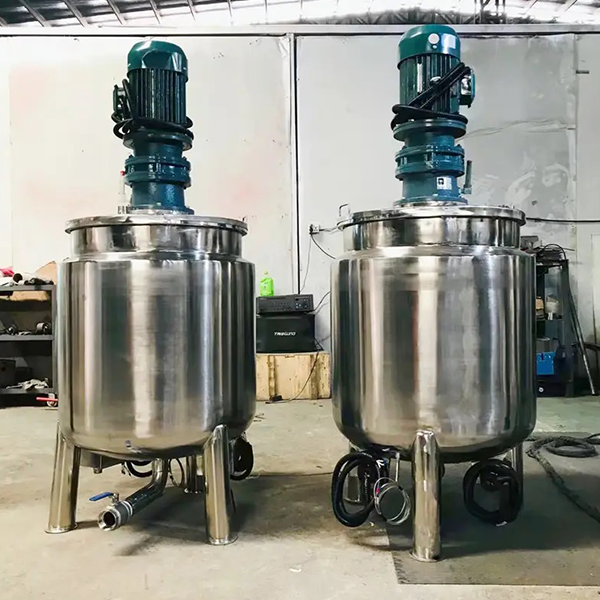不銹鋼反應釜 (1).png